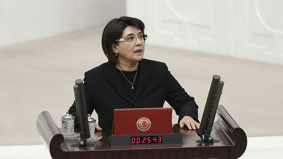 Leyla Zana'nın milletvekilliğinin düşürülmesi talebi kabul edildi