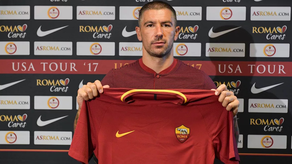 Kolarov'u Roma kaptı!
