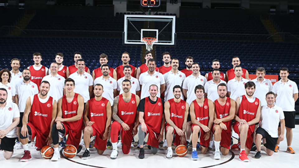 Milliler İtalya'ya gitti