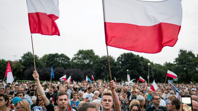 Polonya'da gösteriler sonuç verdi, Devlet Başkanı veto etti
