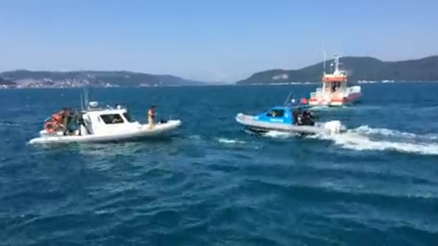 Sarıyer'de araç denize uçtu