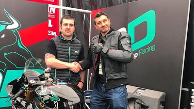 "Altın Elbiseli Adam" hayatını kaybetti