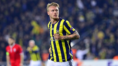 Sevilla sportif direktörü duyurdu! Kjaer...