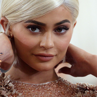 Kylie Jenner'a çıplak fotoğraf şoku!