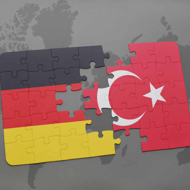 Almanya'dan iptaller başladı