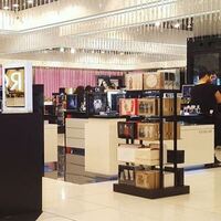 İki mağazayı da kapatıp Türkiye'den çıkıyor