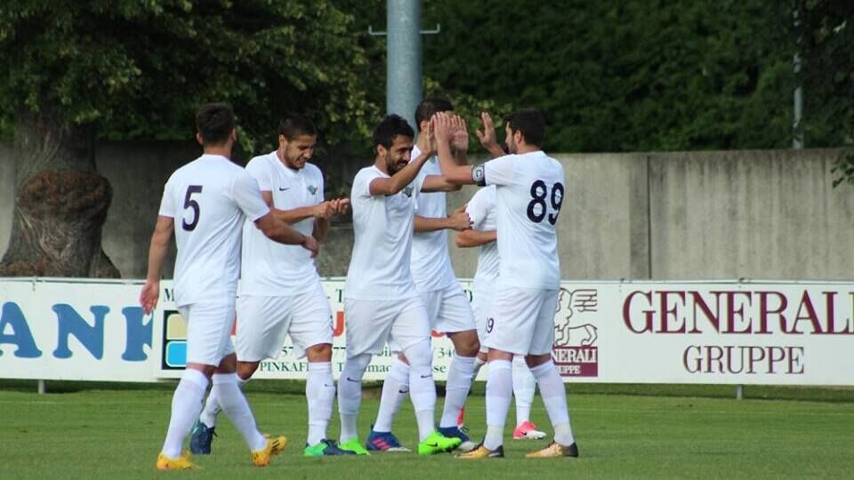Akhisar Belediyespor, Haladas'ı mağlup etti