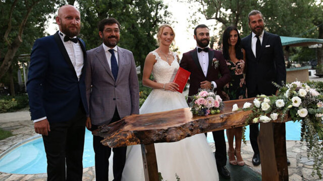 Ünlü oyuncu evlendi