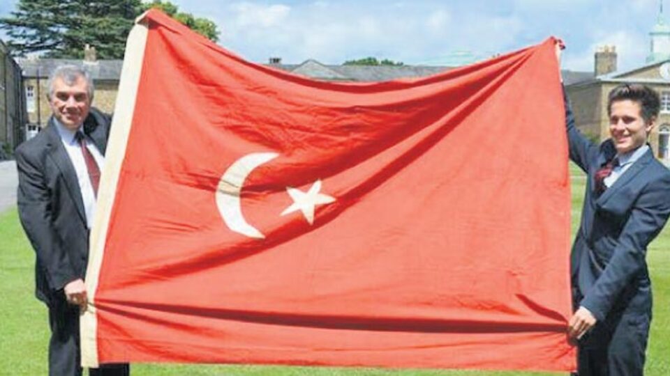 Osmanlı bayrağına orijinallik sorgusu! İngiltere teslim etmişti