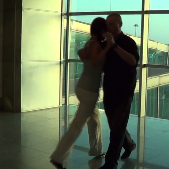 Atatürk Havalimanı'nda tango şov