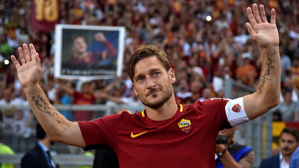 Totti'nin forması artık uzayda!