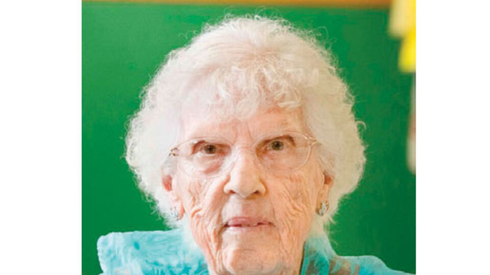 96'sında lise diploması aldı