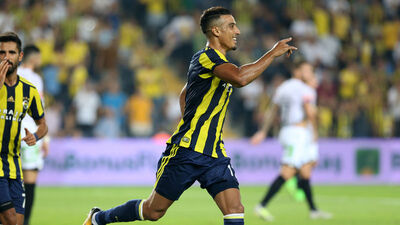 Fenerbahçe, UEFA Avrupa Ligi'nde bir üst tura yükseldi