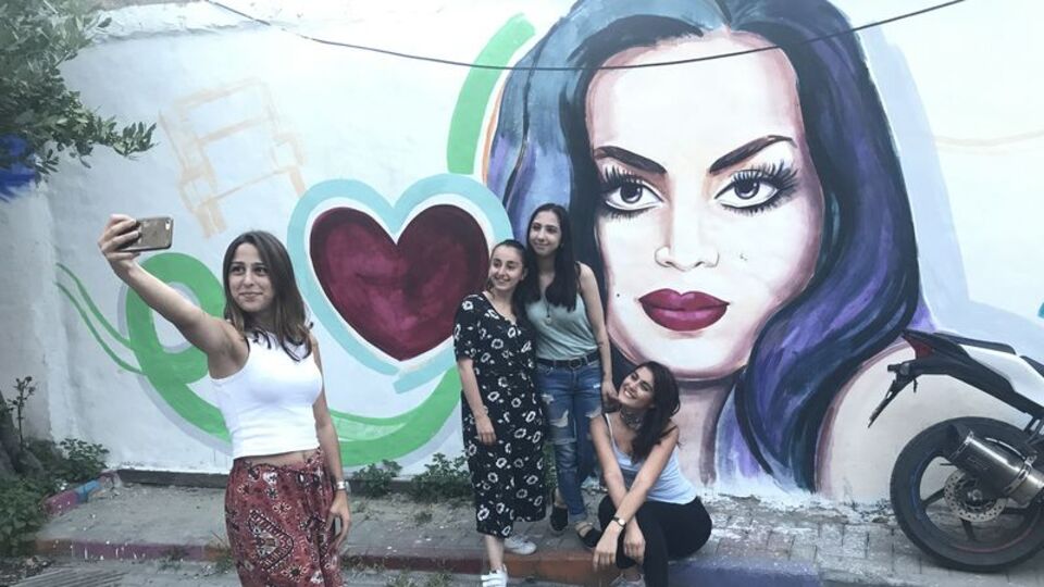 Türkan Şoray'ı duygulandıran portre