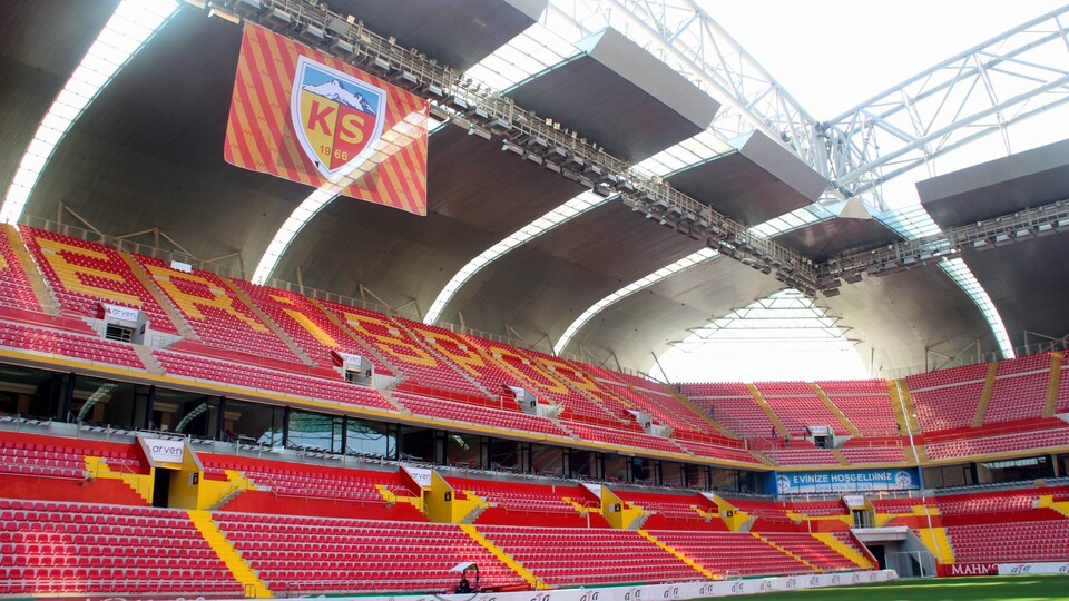 Kadir Has Stadı yeni sezona hazır