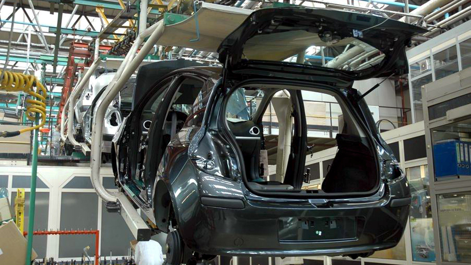 İran, tarihinin en büyük otomobil anlaşmasını yaptı!