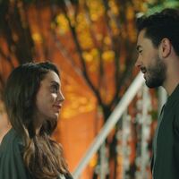 "Elini tuttum, gitmesine izin vermeyeceğim!"