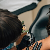 Dövme yaptırmadan önce bir kez daha düşünün!