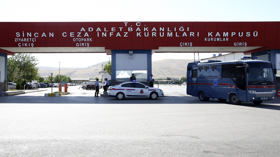 Darbe sanığından dolarlar için "Kefen parası" yanıtı