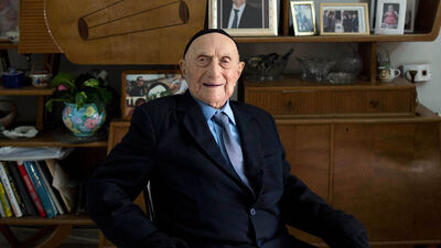 Dünyanın en yaşlı adamı 113 yaşında öldü!