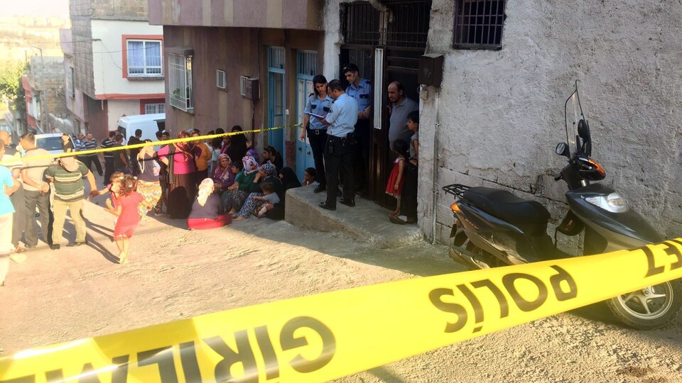 Silah sesine koştu, kızını kanlar içinde buldu