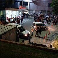 İstanbul Emniyet Müdürlüğü'ne getirilen terörist 1 polisi şehit etti! Terörist öldürüldü