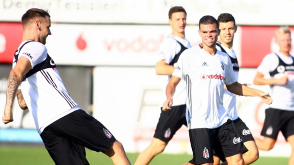 Medel ilk antrenmanına çıktı