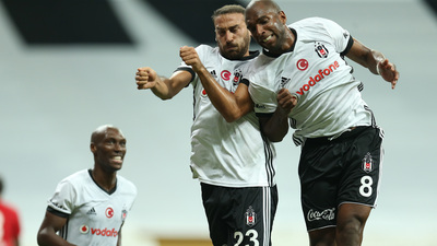 Cenk Tosun, yeni sezona iddialı başladı