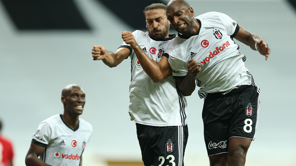 Cenk Tosun, yeni sezona iddialı başladı