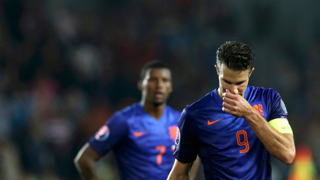 Van Persie sürprizi! Yıllar sonra...