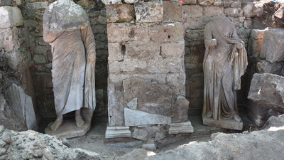 Side'de Roma Dönemi'ne ait heykeller bulundu