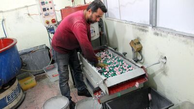 Tek makineyle başlamıştı şimdi Türkiye'ye satıyor