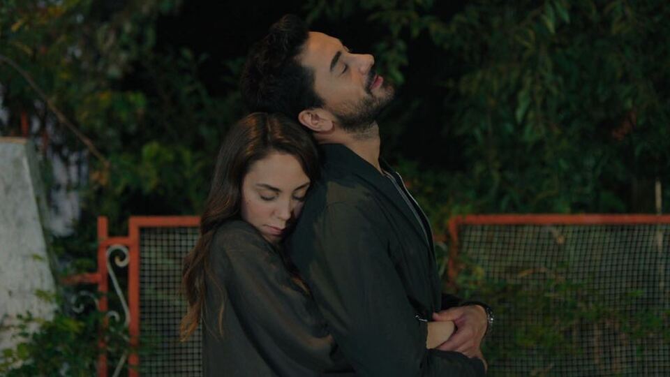 "Biz sevgili değiliz Eylül, sırılsıklam aşığız!"