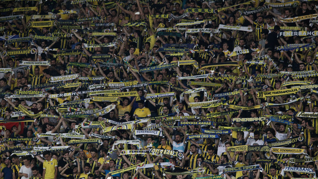 Fenerbahçe'de kaç bin kombine satıldı? Resmi açıklama geldi