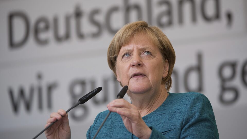 Merkel'den yeni gerilim alanı: Doğan Akhanlı