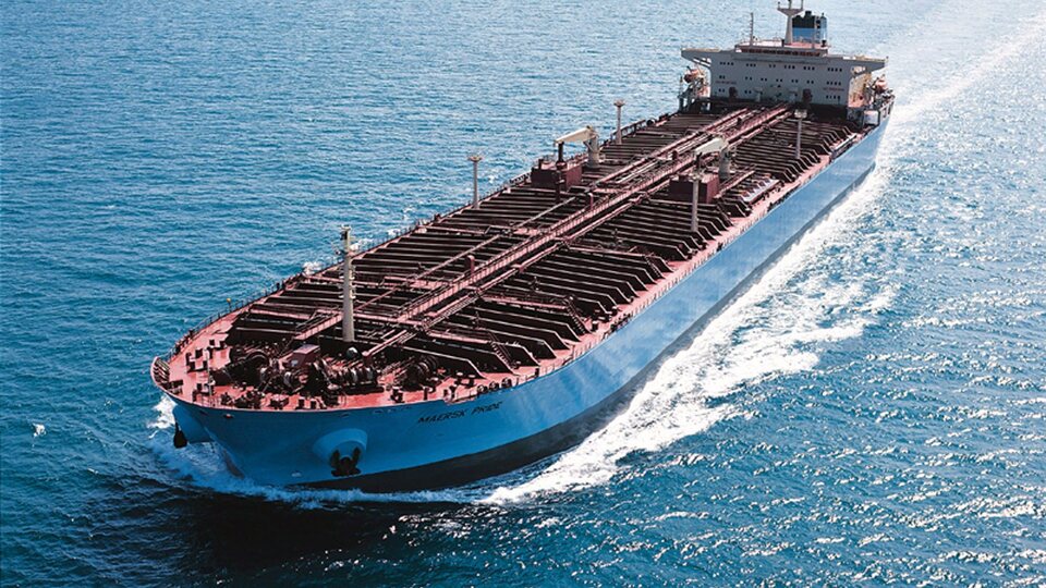 Dünyanın en büyüğü petrol işinden çıktı!