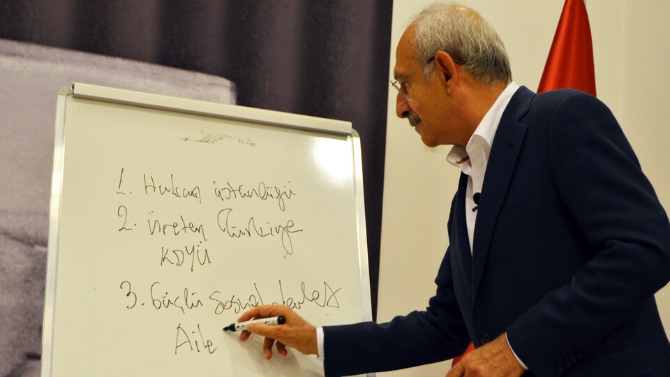 Kılıçdaroğlu ders verdi