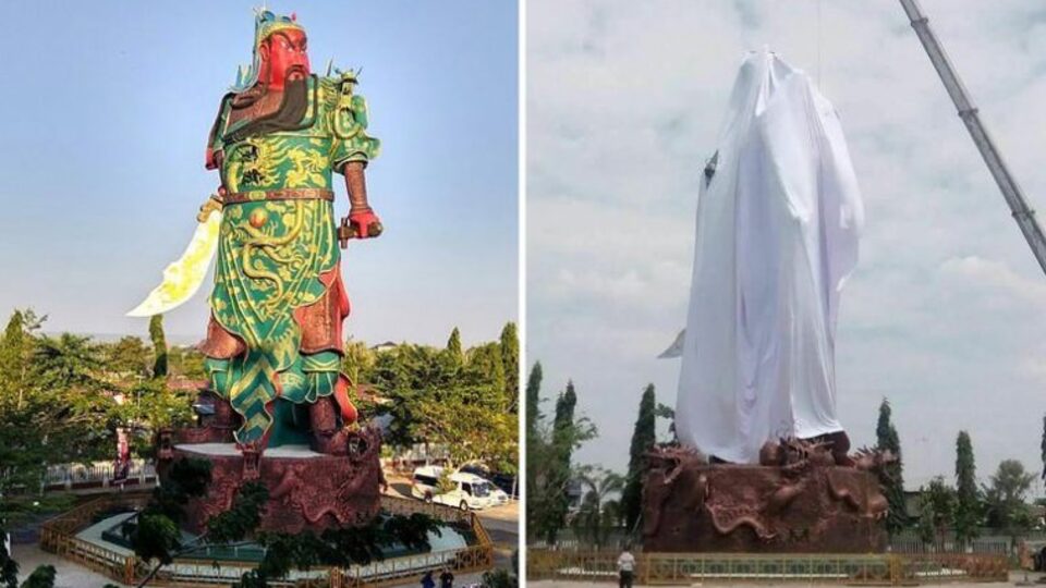 Çareyi heykelin üzerini örtmekte buldular