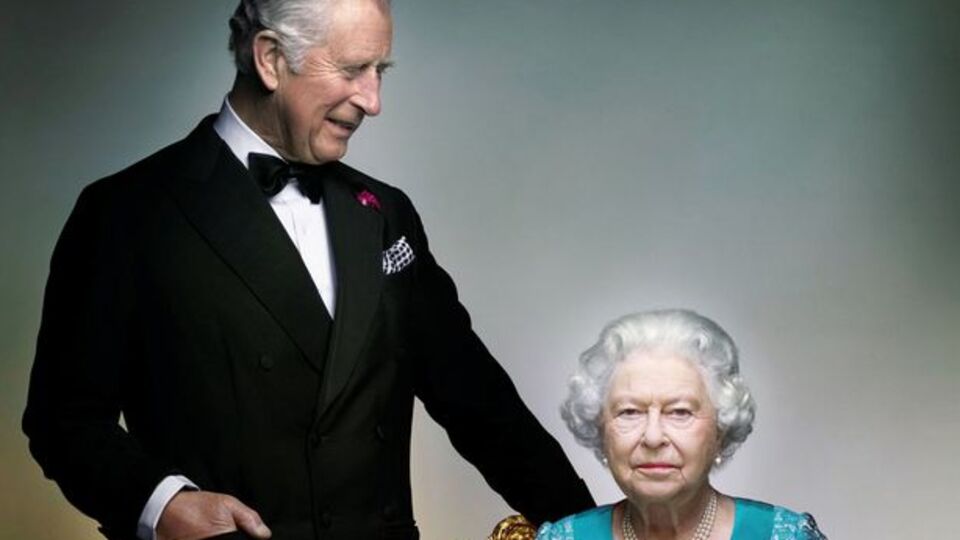 Kraliyet ailesi Prens Charles'ı yalanladı