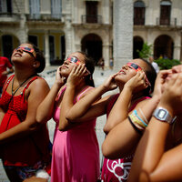 Ay, Güneş'i Twitter'dan da engelledi