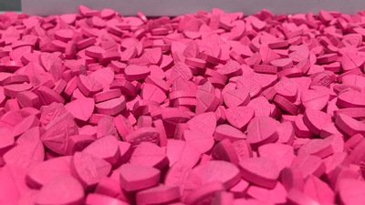 Araba amblemi basmışlar! Öyle bir nedeni var ki...