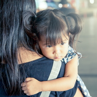 Kız çocuklarındaki anormal el hareketleri rett sendromu belirtisi olabilir!