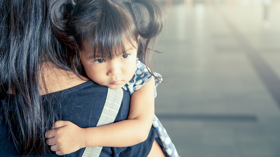Kız çocuklarındaki anormal el hareketleri rett sendromu belirtisi olabilir!