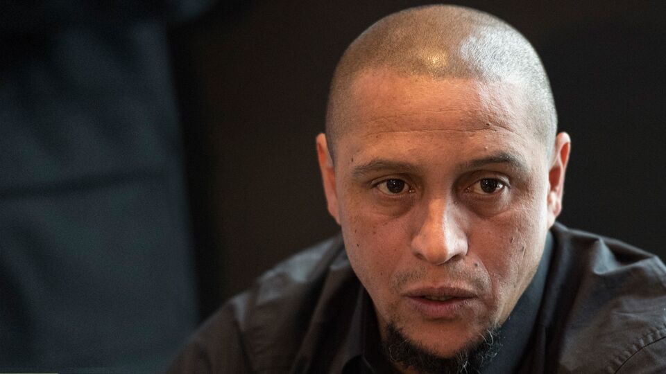 Roberto Carlos'a hapis şoku!