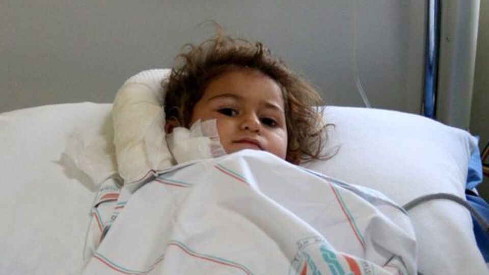 Tandıra düşerek yanan çocuk Erzurum'da tedavi altına alındı