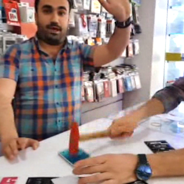 Kırılmaz diye test ettiler! 3 gencin deneyi paylaşım rekoru kırıyor!