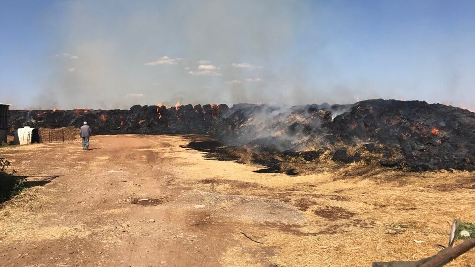 Ne olduğunu anlayamadan tonlarcası küle döndü!