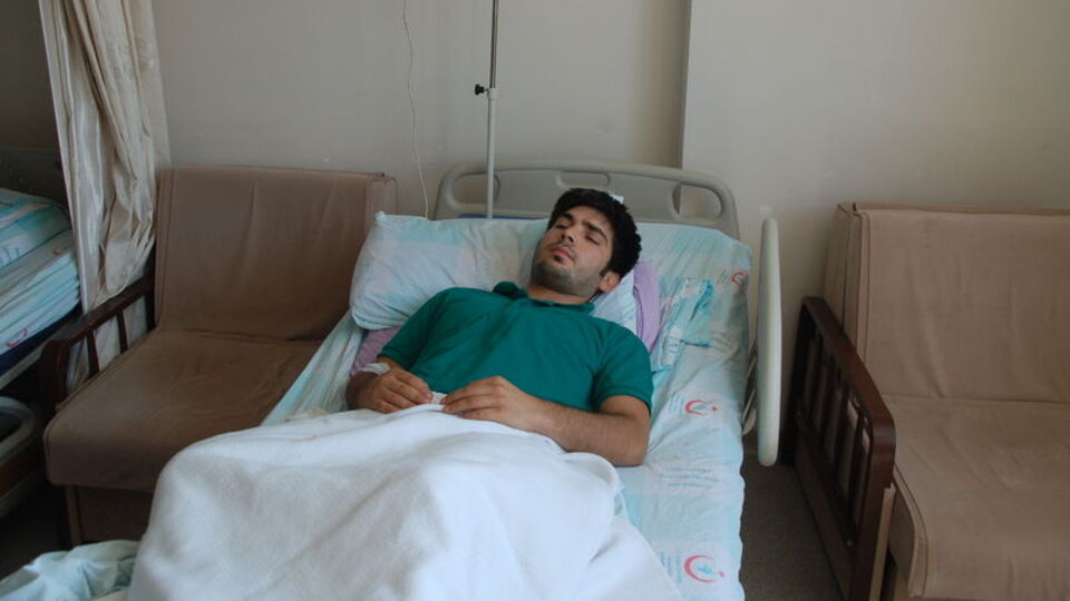 Bahçede mangal yaparken maganda kurşunuyla vuruldu