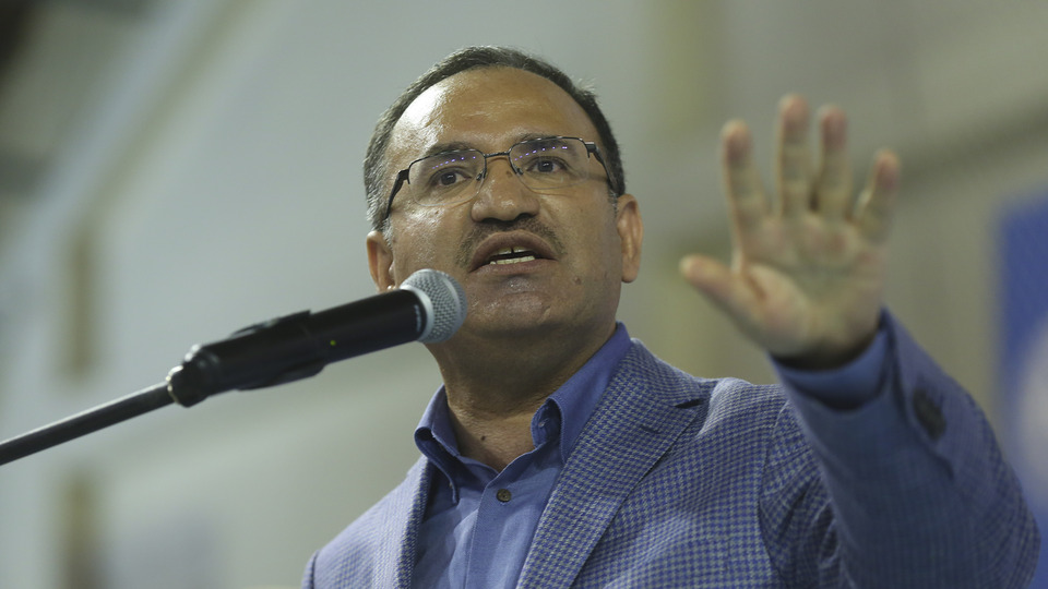 Bozdağ: Myanmar'daki soykırımı andıran katliamı şiddetle kınıyoruz