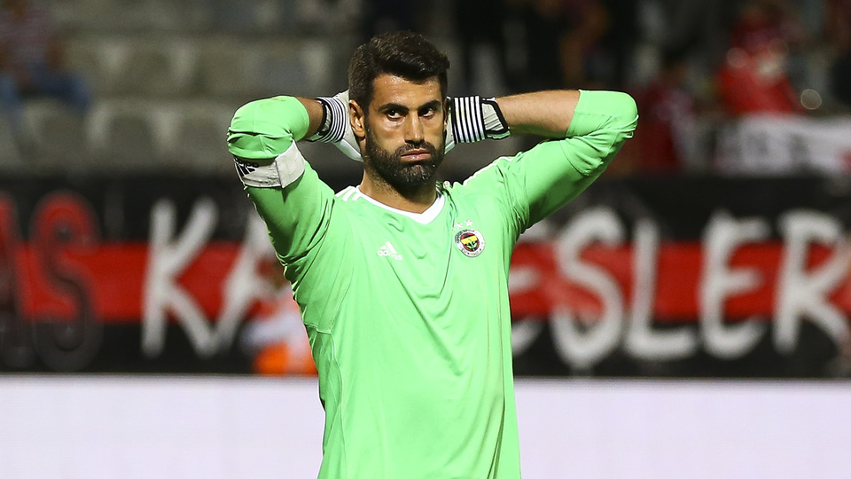 Volkan'dan itiraf gibi eleştiri!